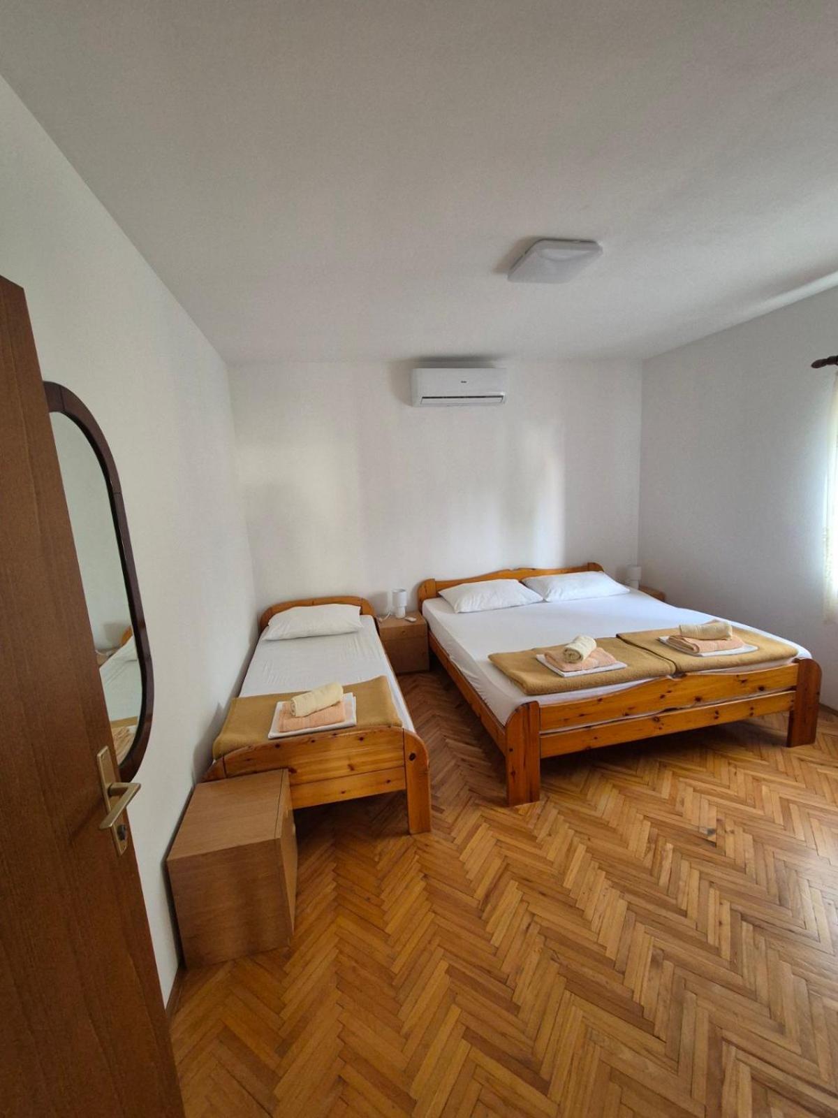 Apartmani Mazzarolli Jadranovo Eksteriør billede
